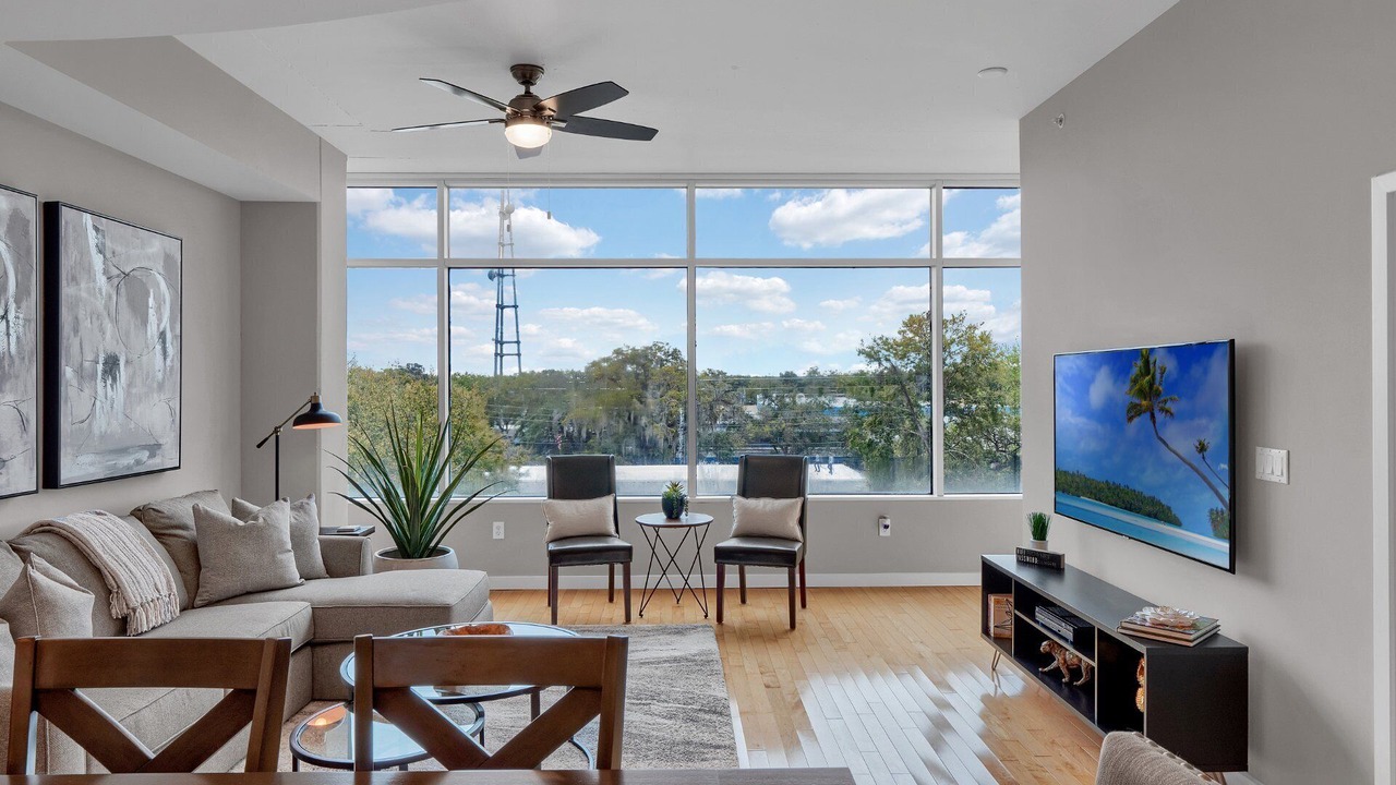 Photo of Livingroom in South Eola