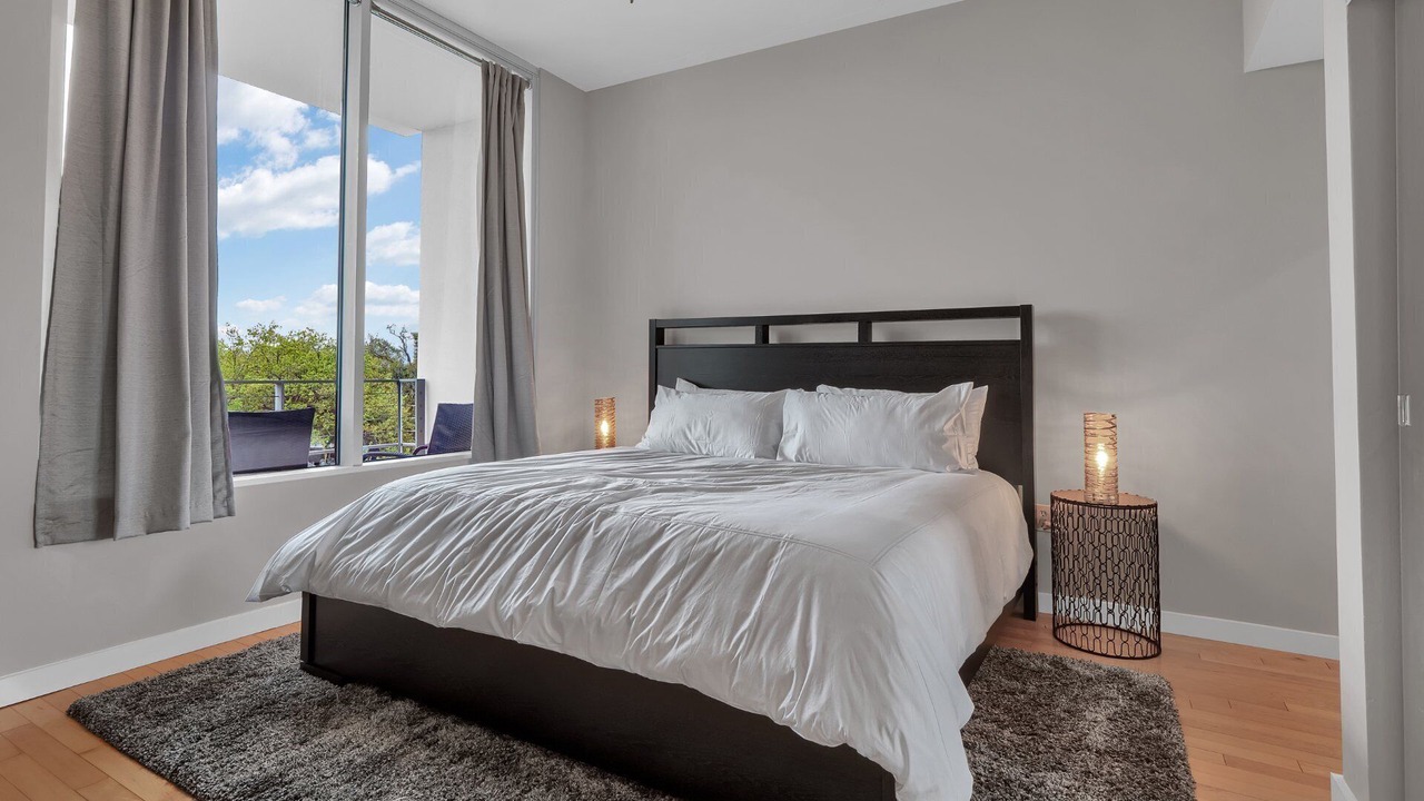 Photo of Bedroom in South Eola