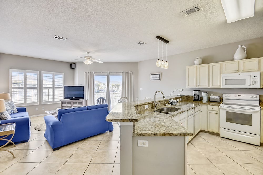 Photo of Livingroom in Holiday Isle