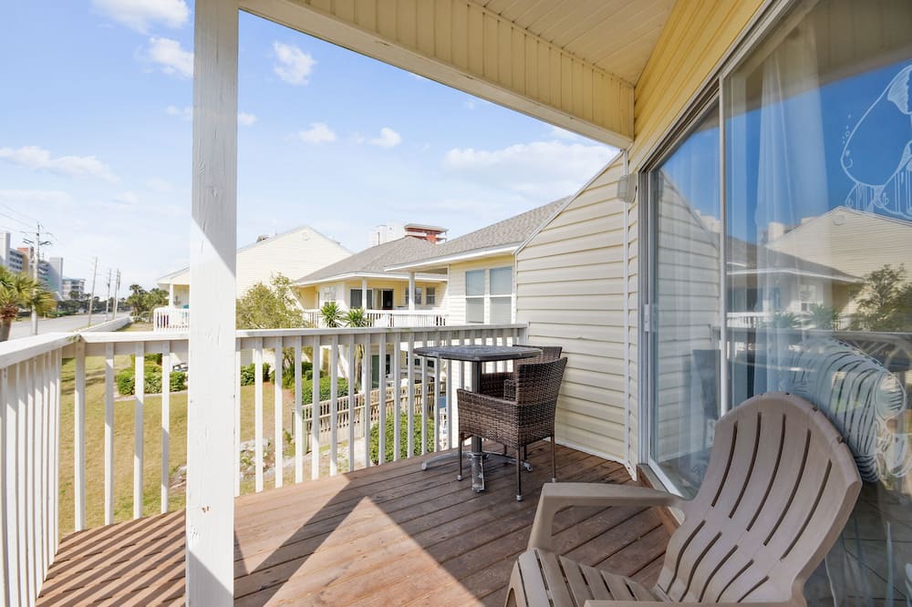 Photo of Patio Balcony in Holiday Isle