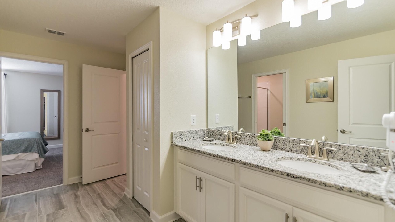 Photo of Bathroom in Davenport