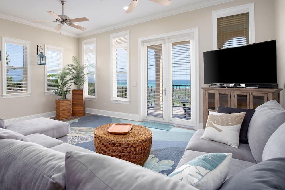 Photo of Livingroom in Sunnyside On The Gulf