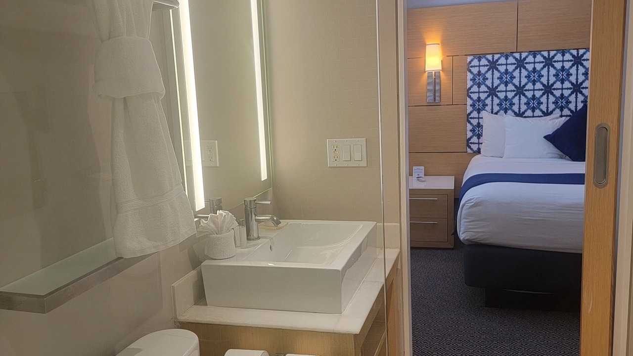 Photo of Bathroom in Bay Harbor Islands