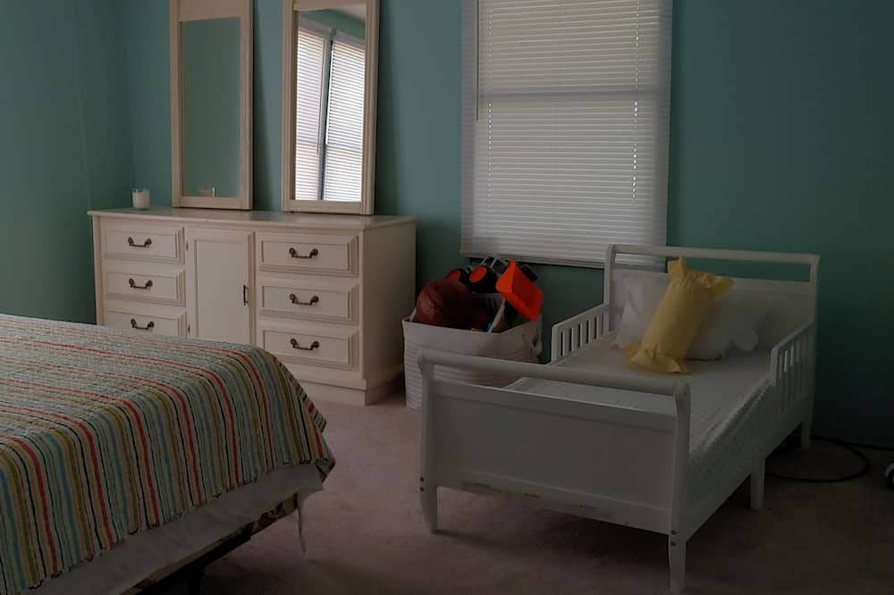 Photo of Bedroom in Glenwood