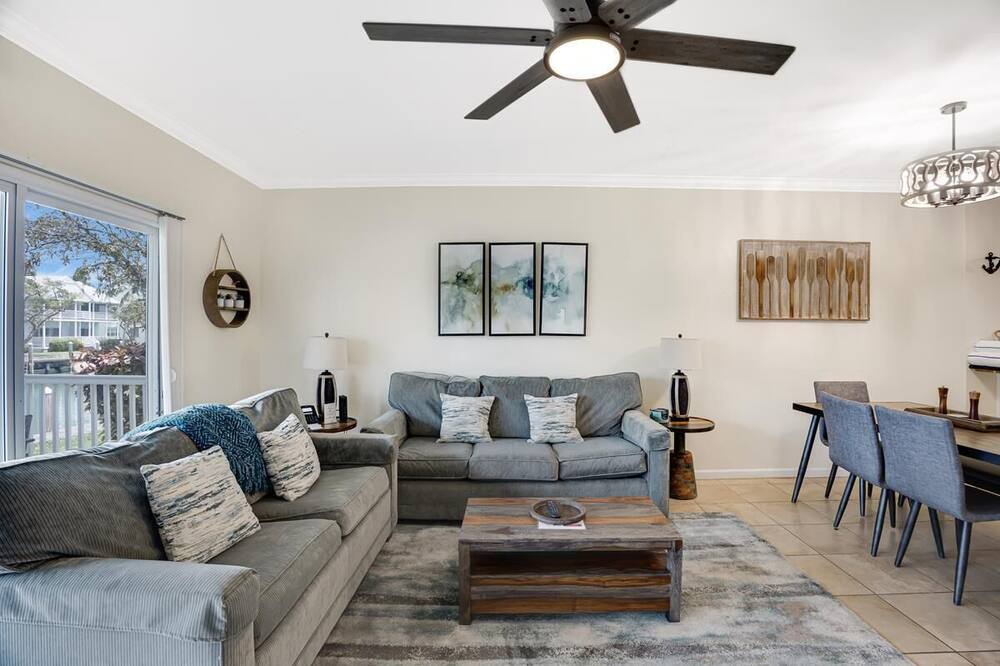 Photo of Livingroom in Marathon
