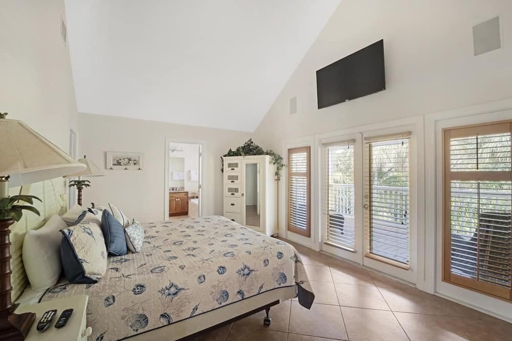 Photo of Bedroom in Marathon