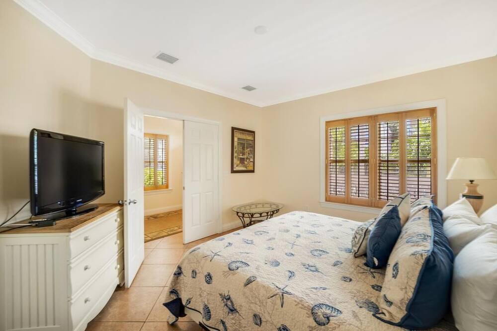 Photo of Bedroom in Marathon