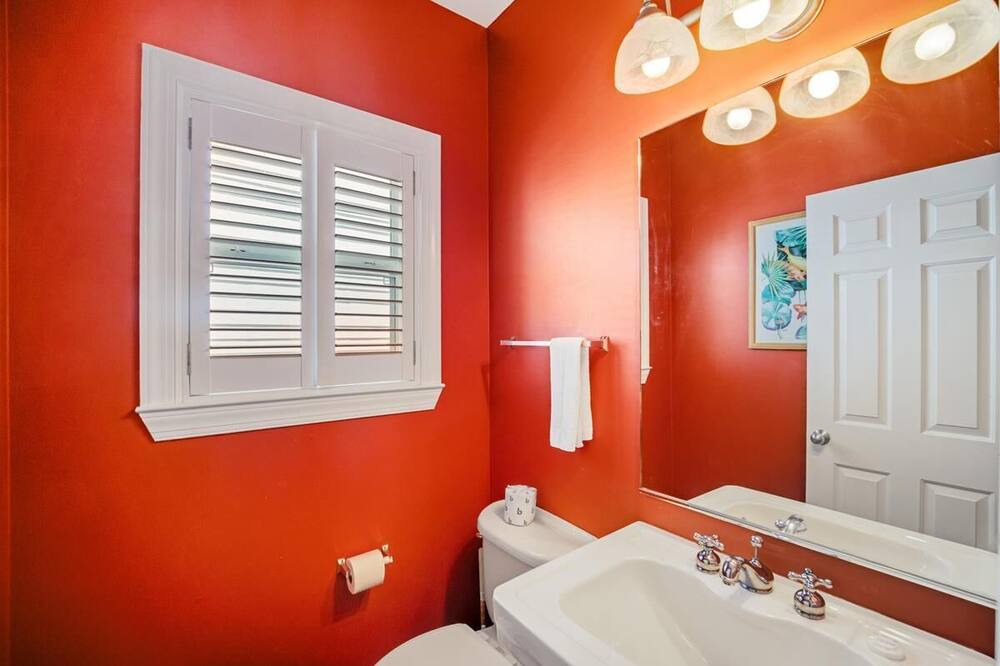 Photo of Bathroom in Marathon