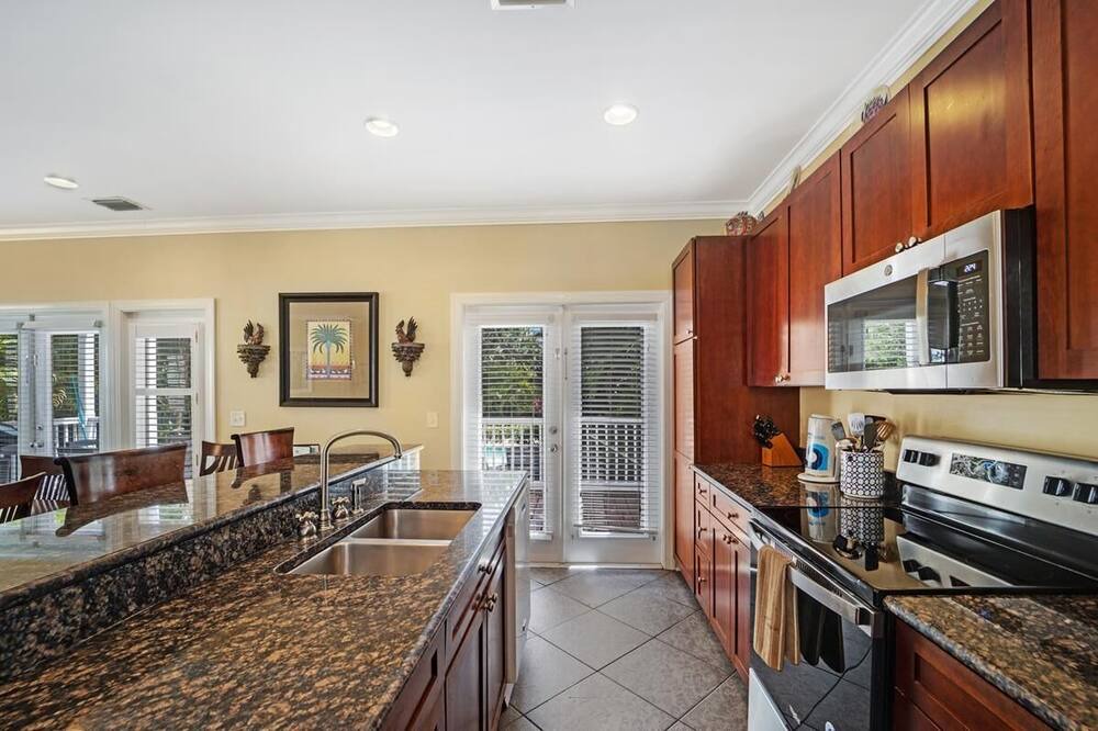 Photo of Kitchen in Marathon