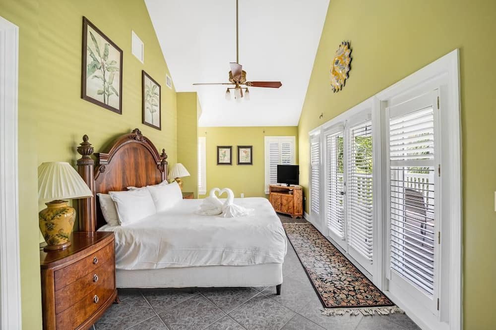 Photo of Bedroom in Marathon