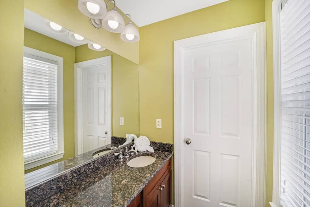 Photo of Bathroom in Marathon