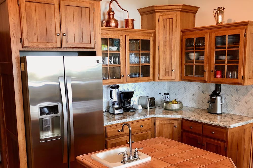 Photo of Kitchen in North River Shores