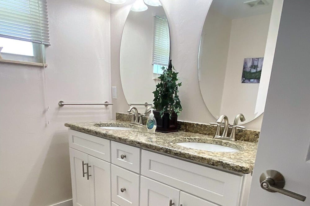 Photo of Bathroom in Yacht Club