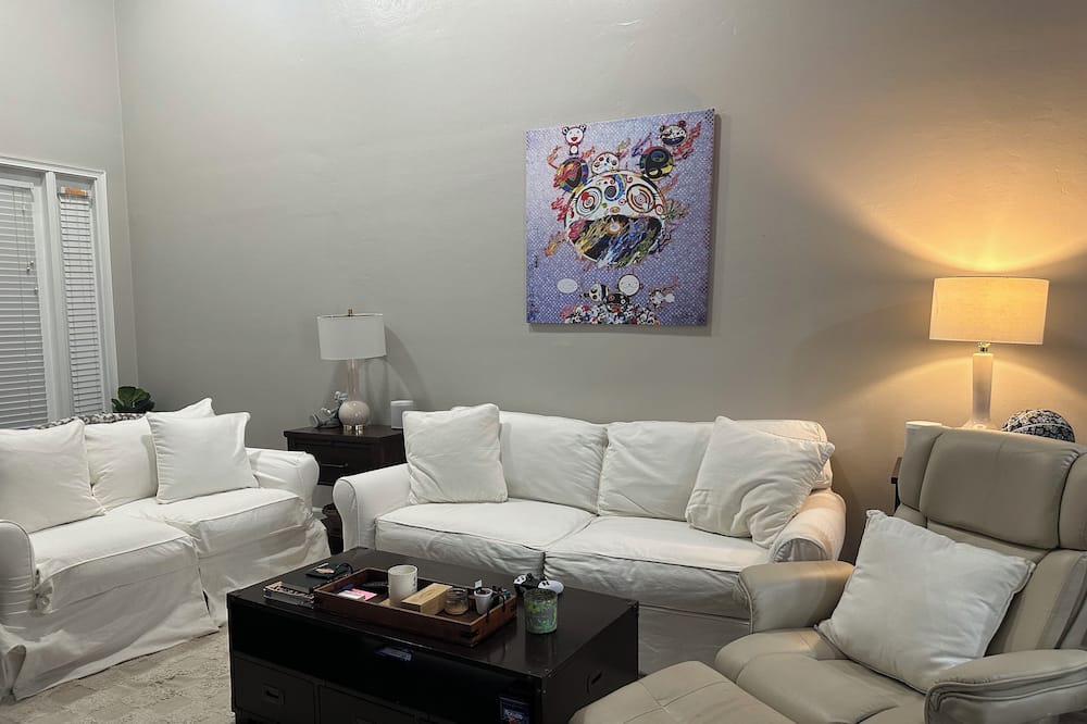 Photo of Livingroom in Gainesville