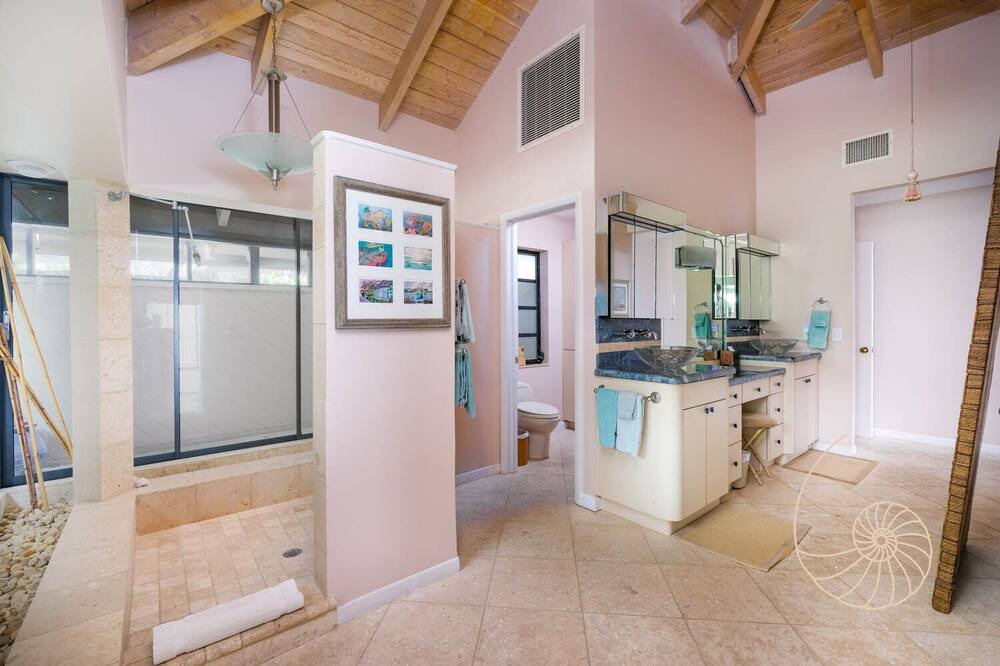 Photo of Bathroom in Indian Waterways