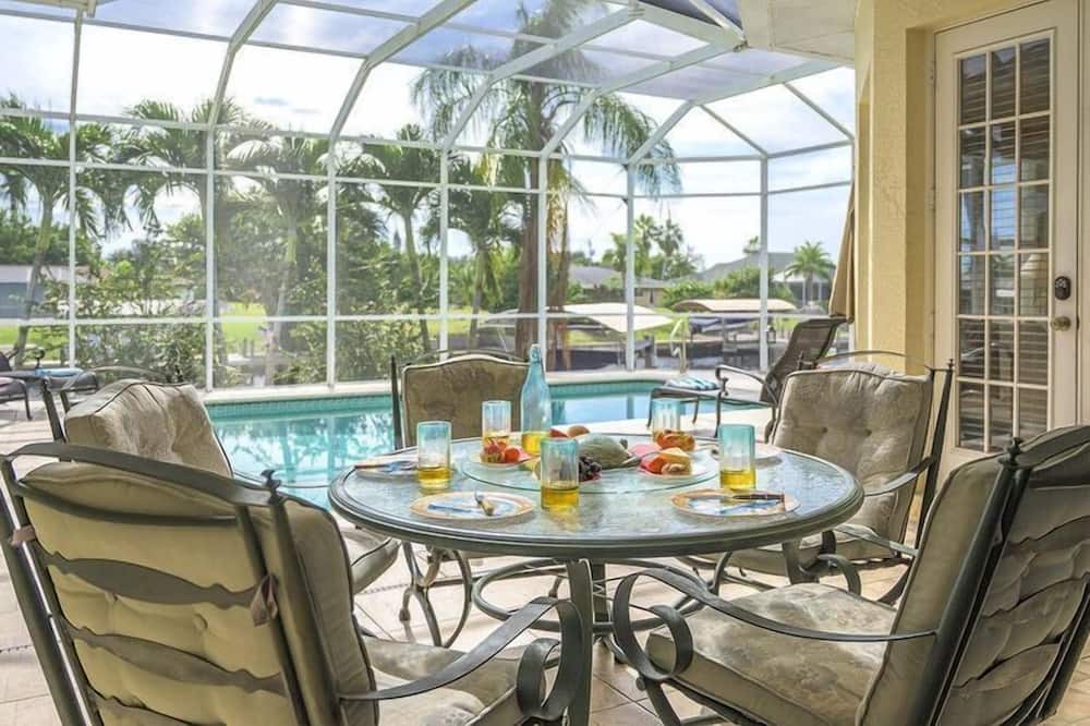 Photo of Outdoor in Caloosahatchee