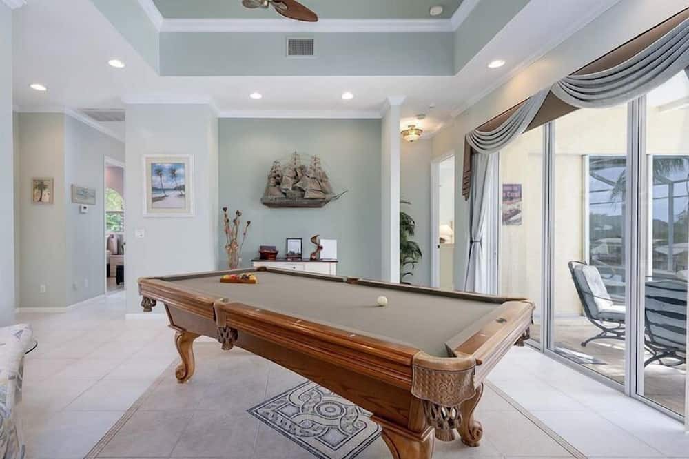 Photo of Livingroom in Caloosahatchee