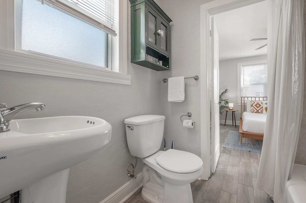 Photo of Bathroom in Riverside Heights