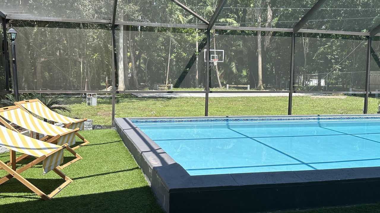 Photo of Outdoor in Golden Glades