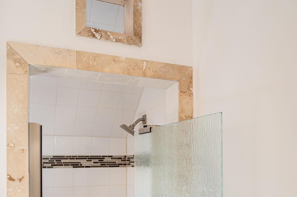 Photo of Bathroom in Wulfert