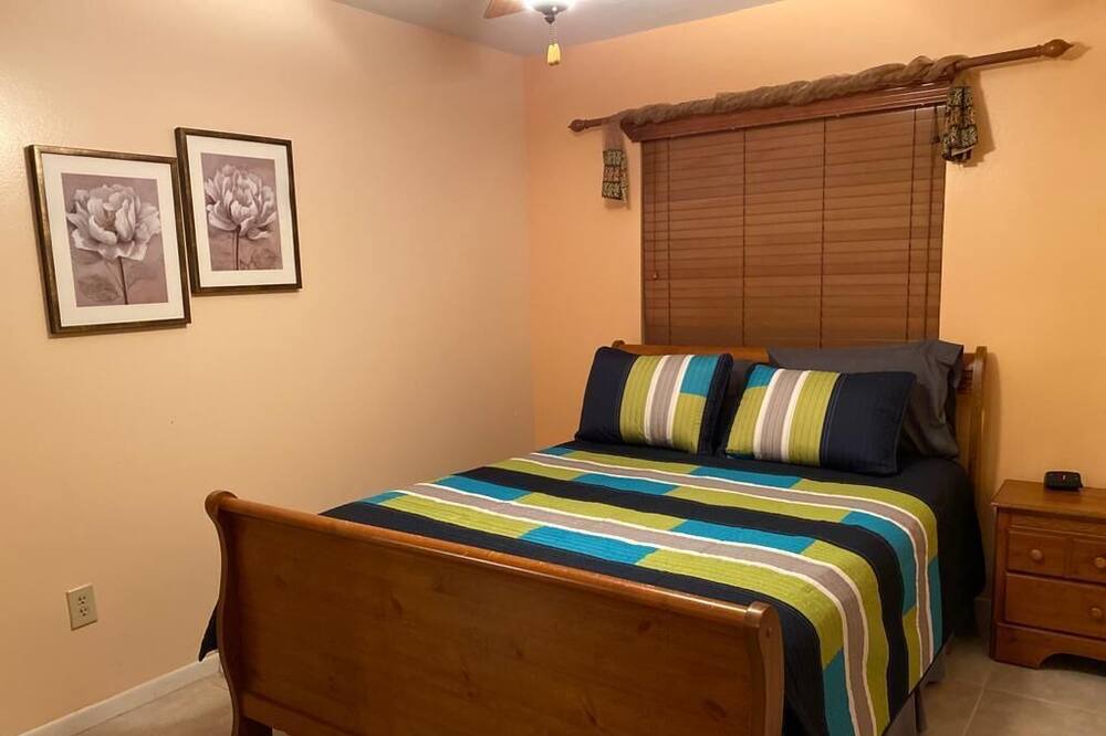 Photo of Bedroom in Cooper City