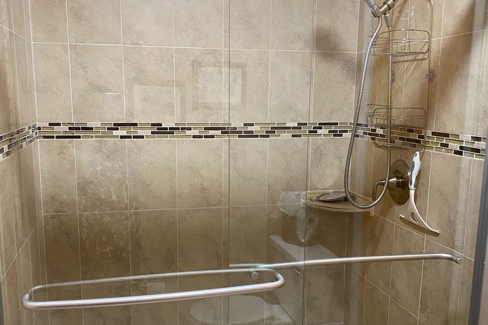 Photo of Bathroom in Cooper City