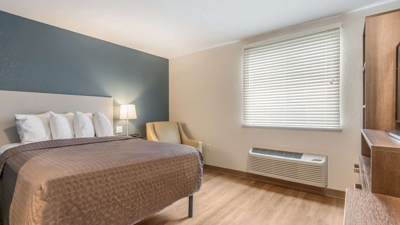 Photo of Bedroom in Ludlam