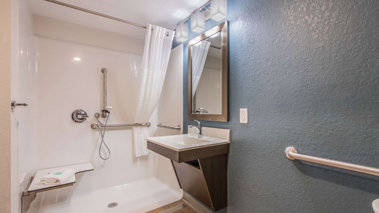 Photo of Bathroom in Ludlam