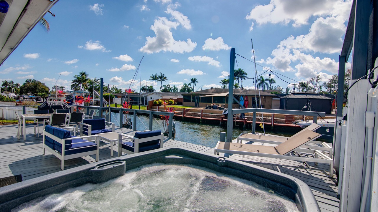 Photo of Outdoor in Melaleuca Gardens