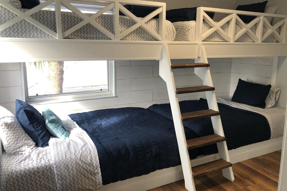 Photo of Bedroom in Horton Shores