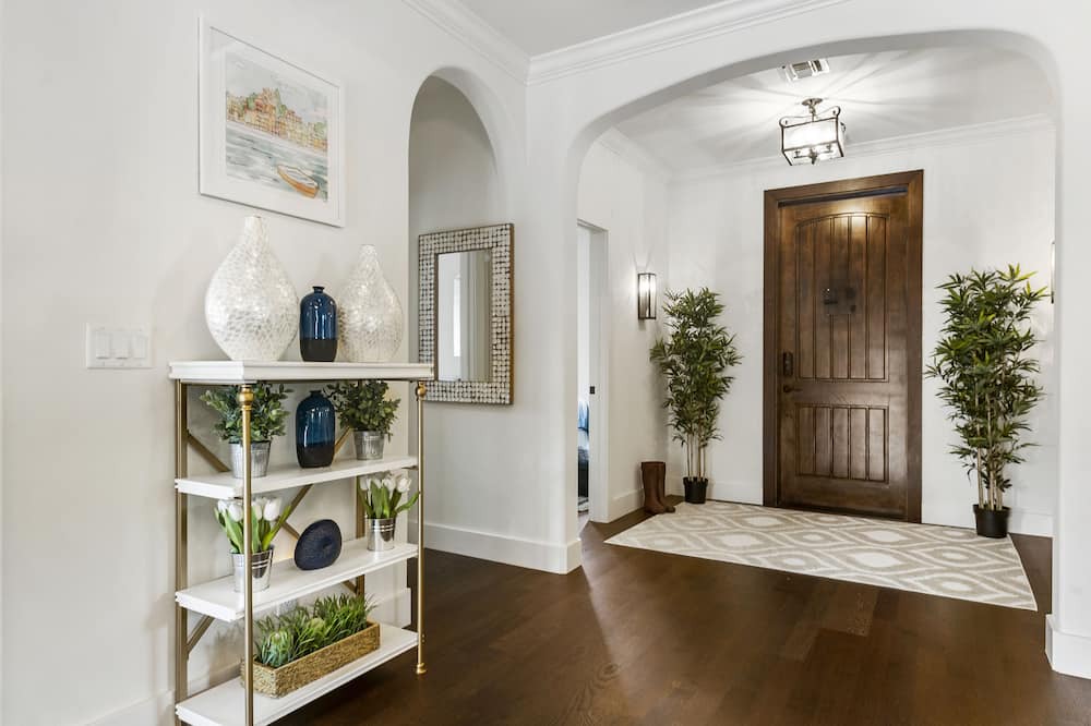 Photo of Bedroom in Old Northwood Historic District