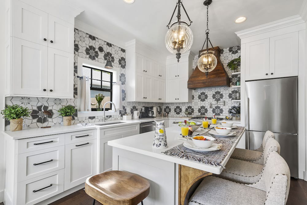 Photo of Kitchen in Old Northwood Historic District