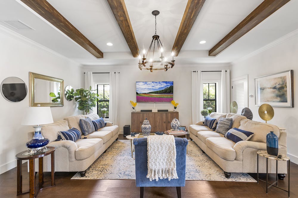 Photo of Livingroom in Old Northwood Historic District