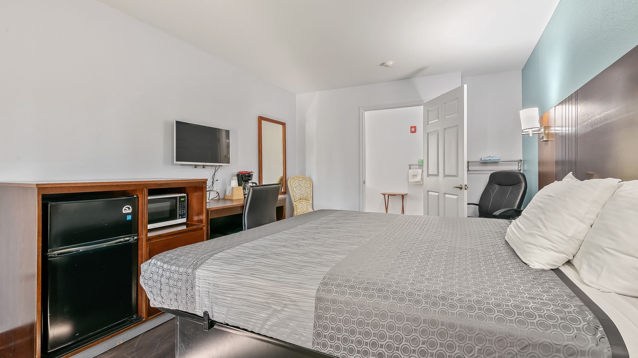 Photo of Bedroom in Carrabelle