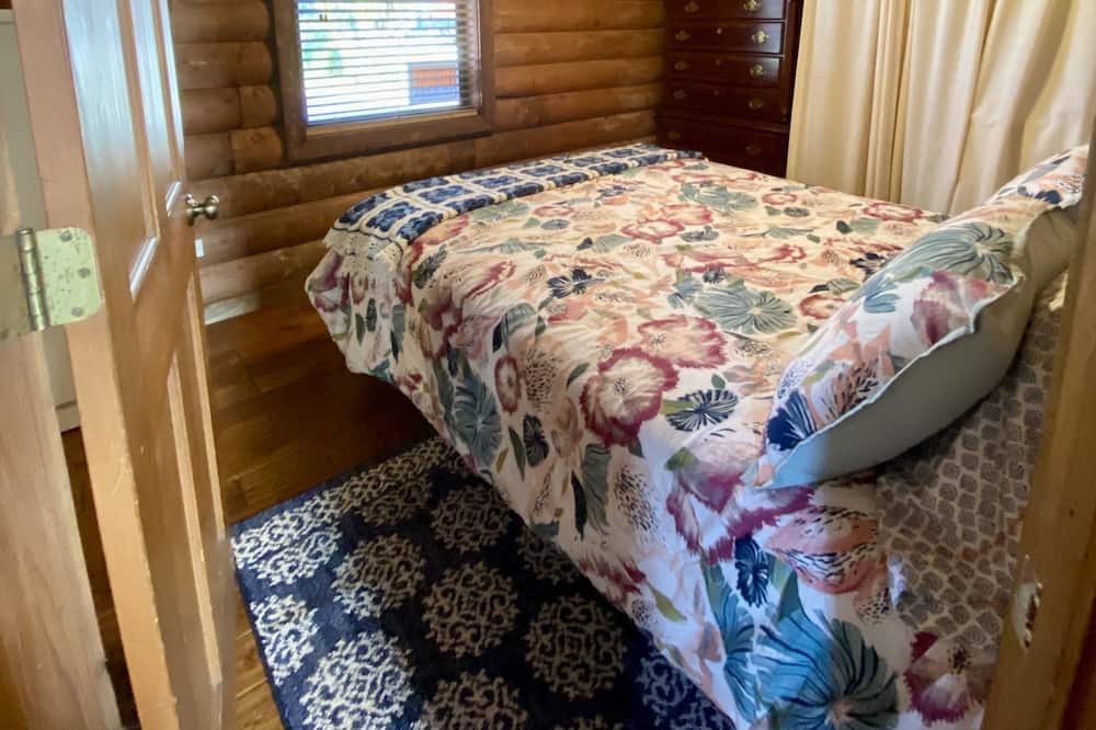 Photo of Bedroom in Okeechobee