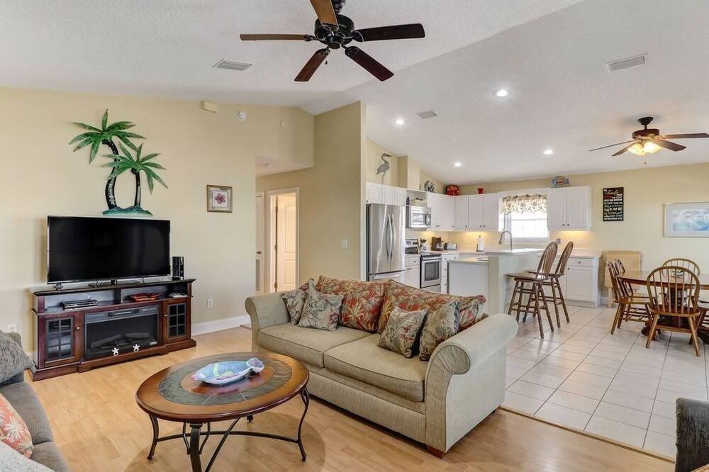 Photo of Livingroom in Fernandina Beach