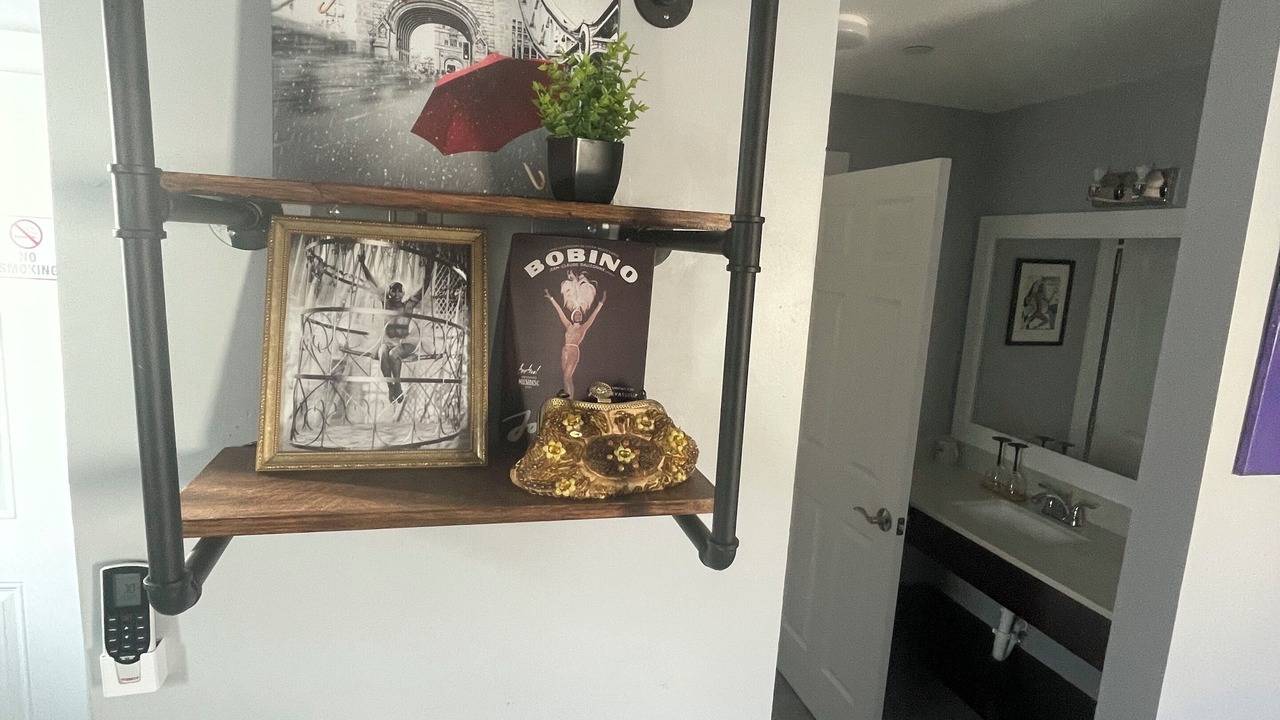Photo of Bedroom in Overtown