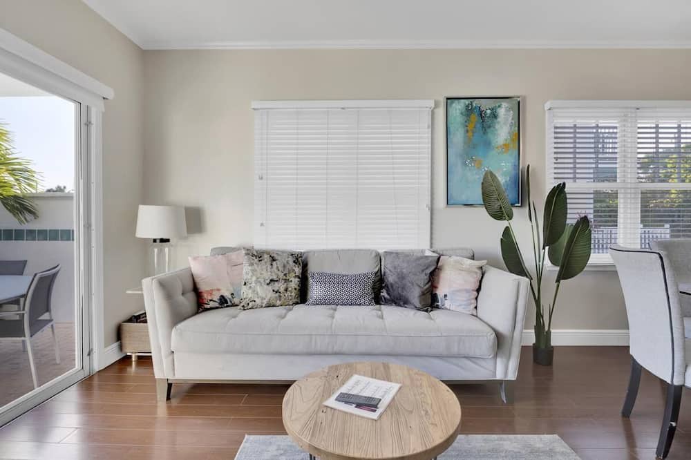 Photo of Livingroom in Marathon