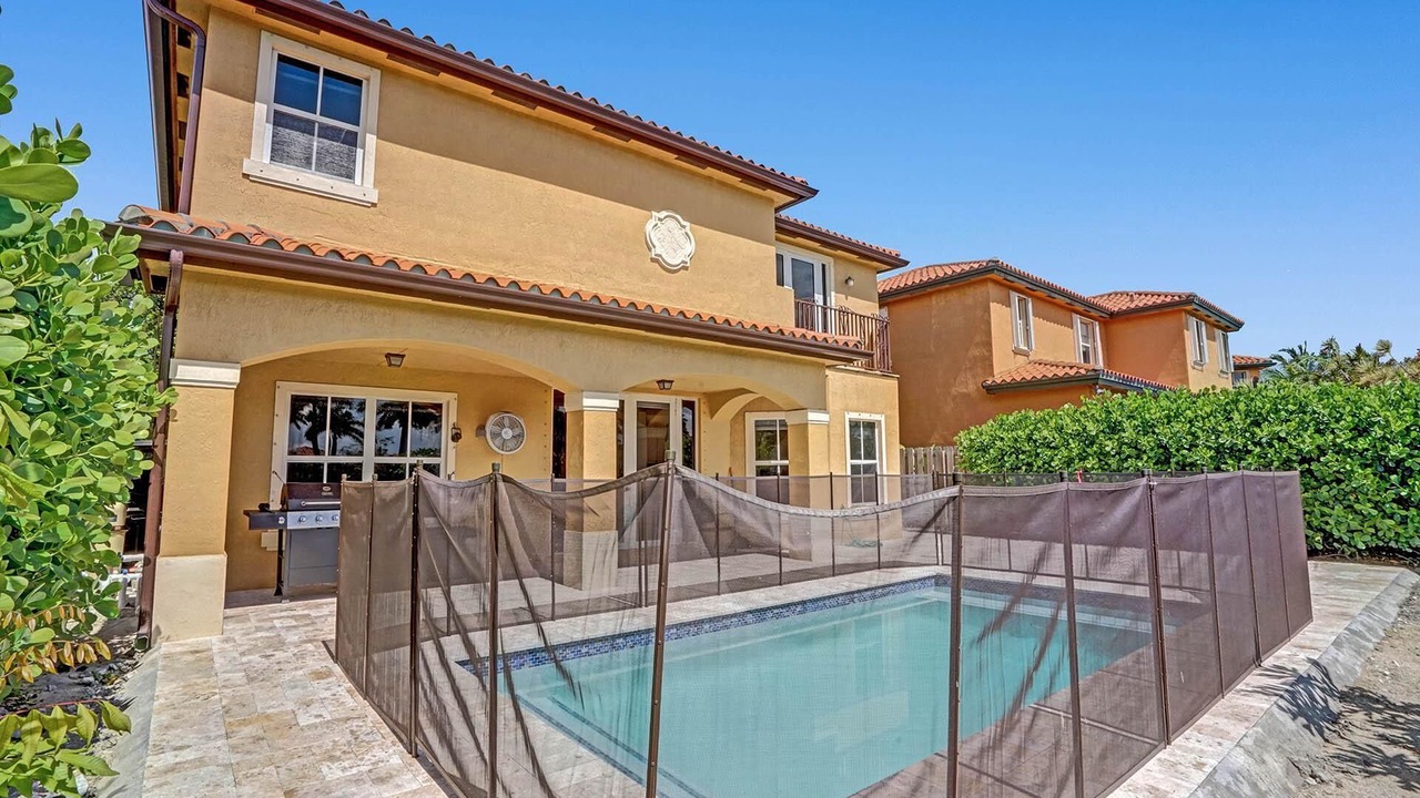 Photo of Outdoor in Tamiami