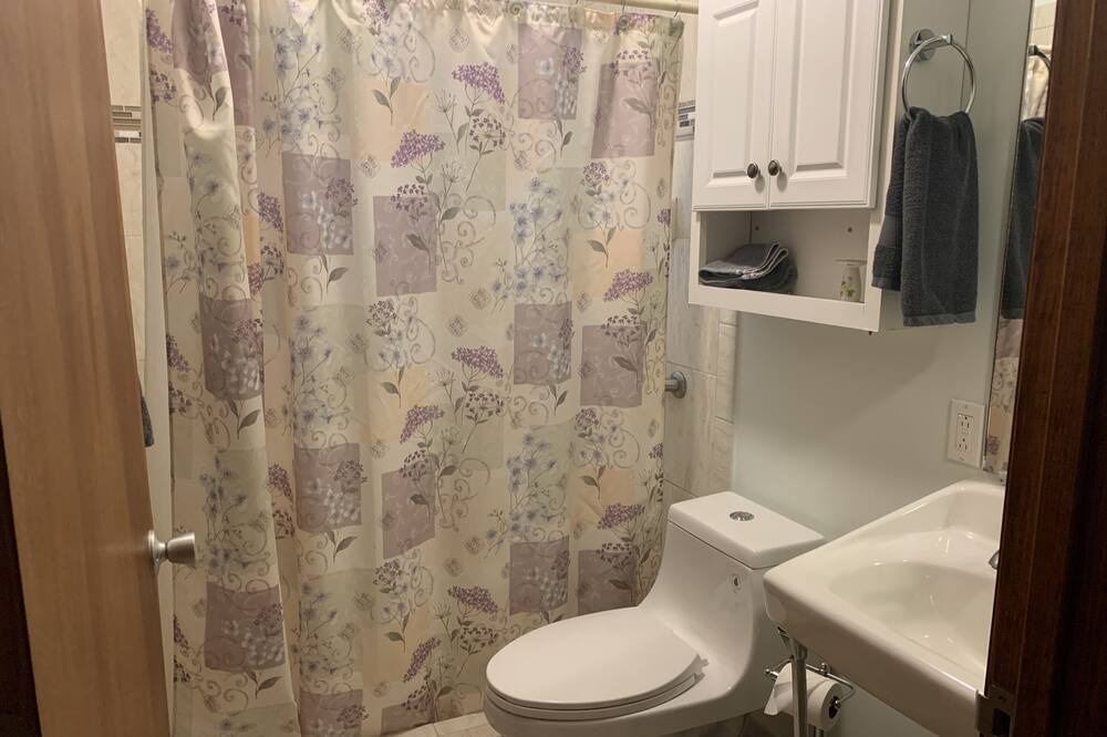 Photo of Bathroom in McIntosh