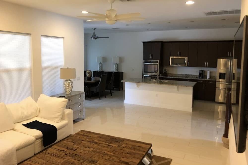 Photo of Livingroom in Florida Central Atlantic Coast