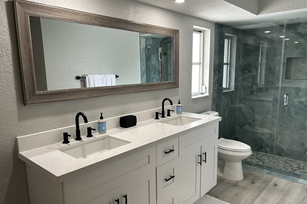 Photo of Bathroom in Yacht Club