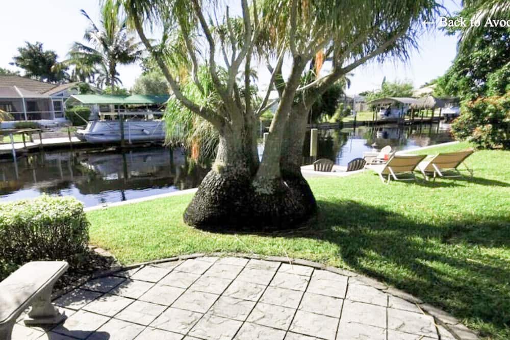 Photo of Outdoor in Yacht Club