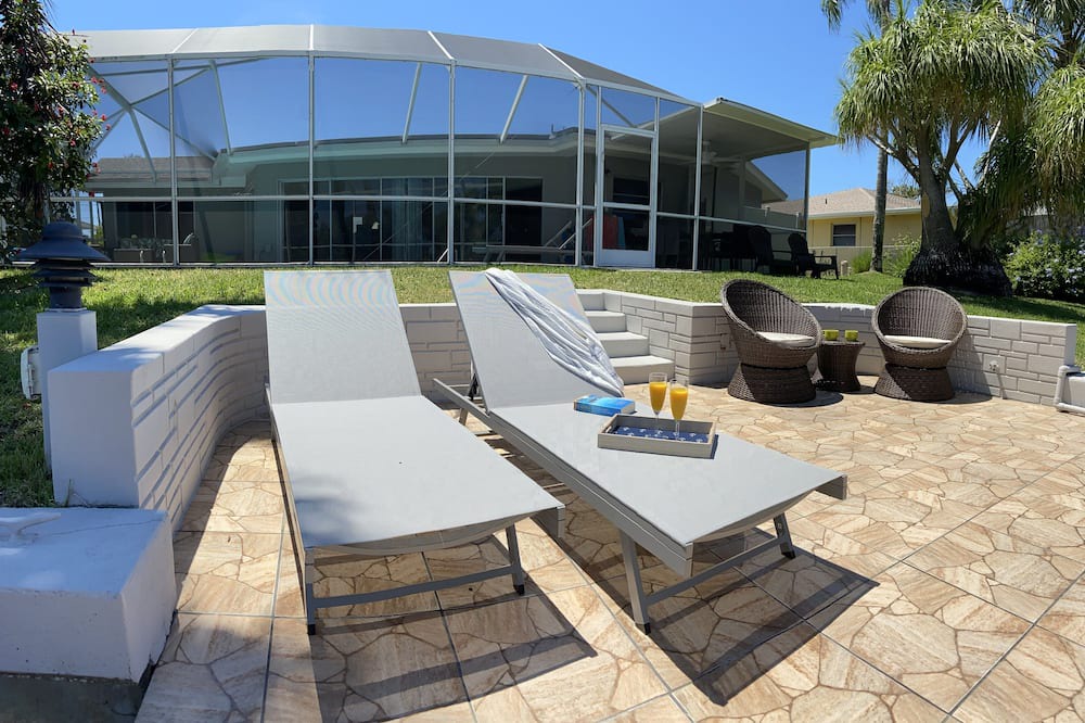 Photo of Patio Balcony in Yacht Club