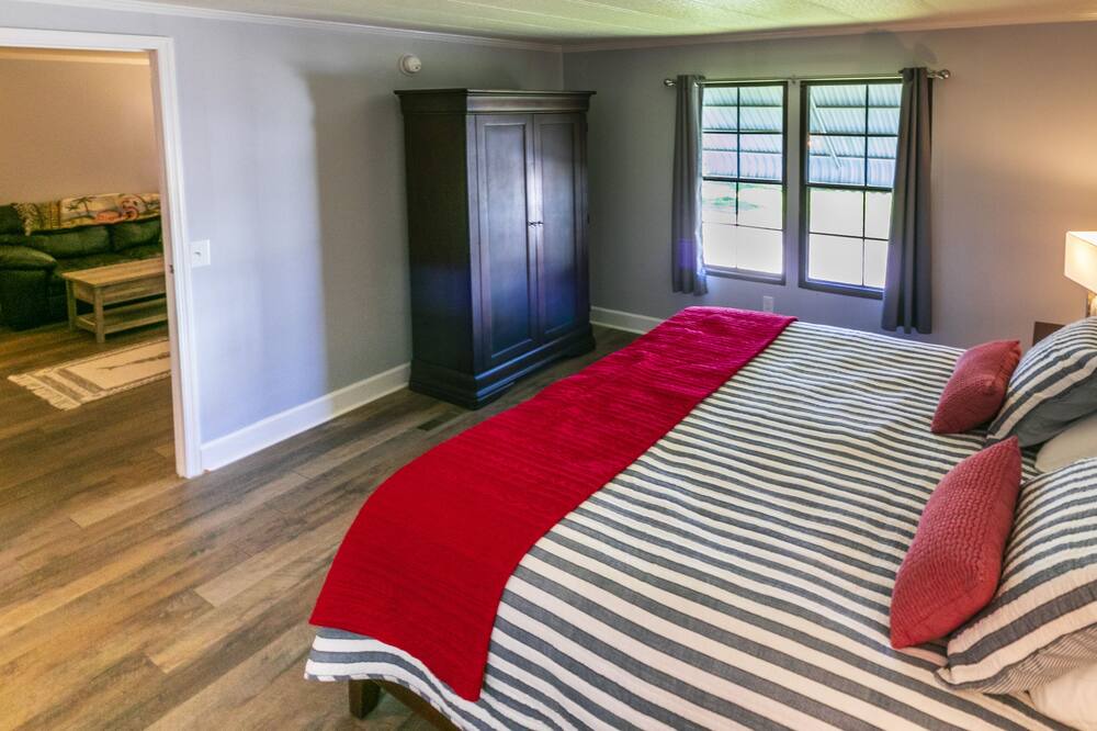 Photo of Bedroom in Crawfordville