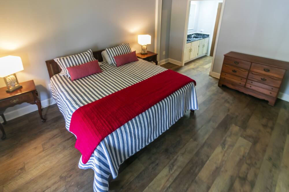 Photo of Bedroom in Crawfordville