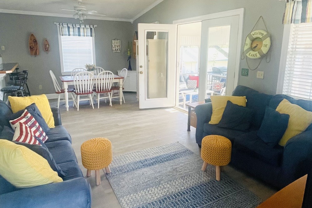 Photo of Livingroom in Chipley