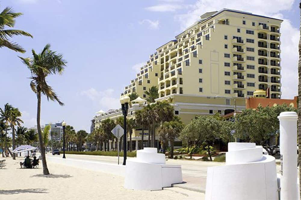 Photo of Others in Central Beach