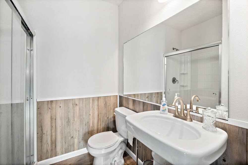 Photo of Bathroom in Satellite Beach