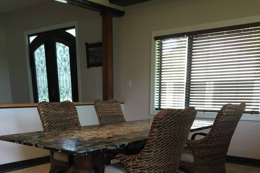 Photo of Patio Balcony in Reddick